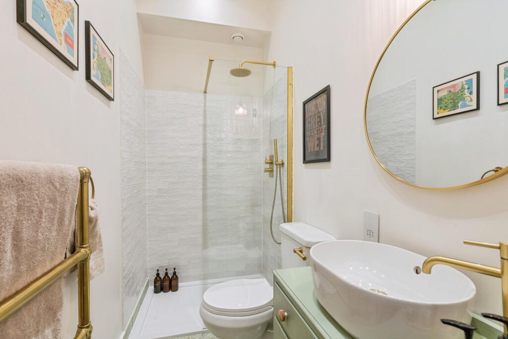 Apartment in London - View 3