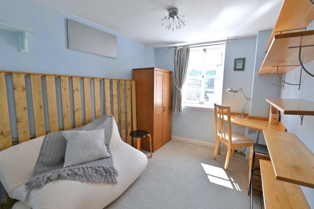 Apartment in Edinburgh - View 5