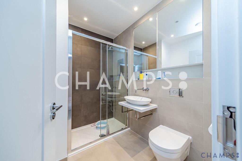 House in Reading, Green Park Village, Southcote - View 5