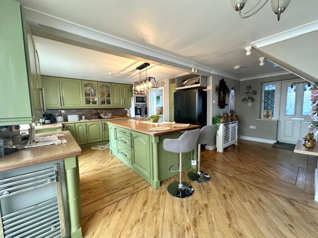 House in Sandwell, West Midlands - View 4