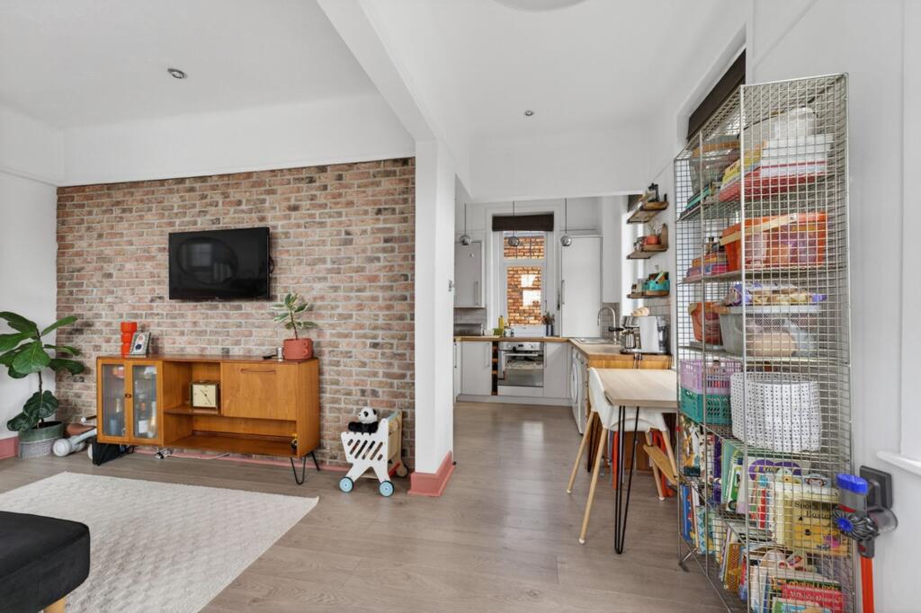 Wimborne Road, Victoria Park Place, BH9 - View 4