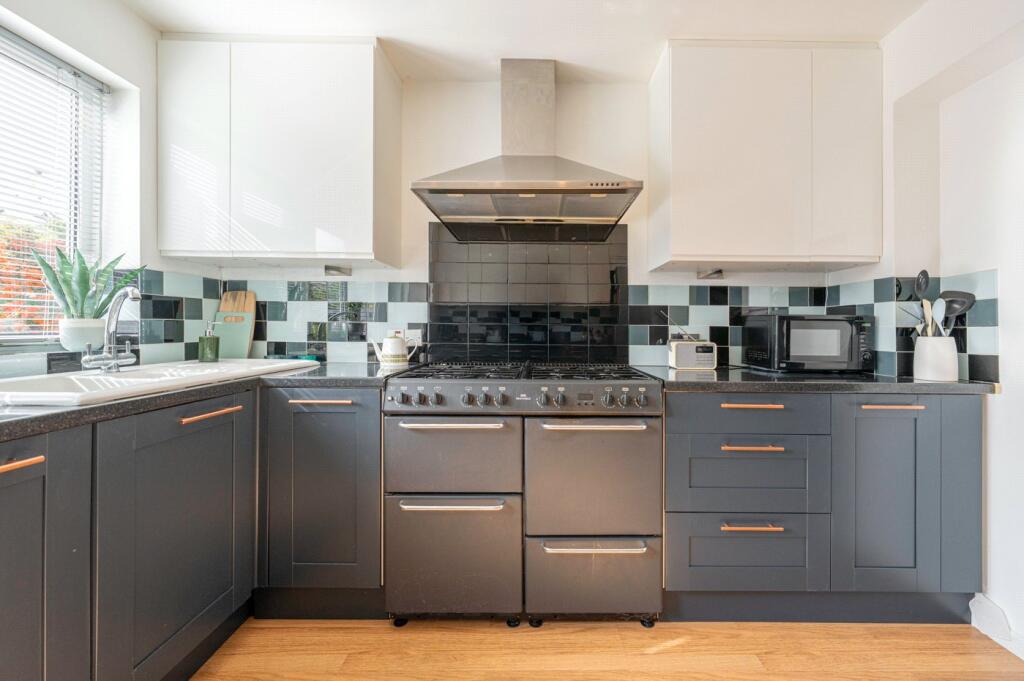 The Spinney, Leamington Spa, Warwickshire, CV32 photo 3
