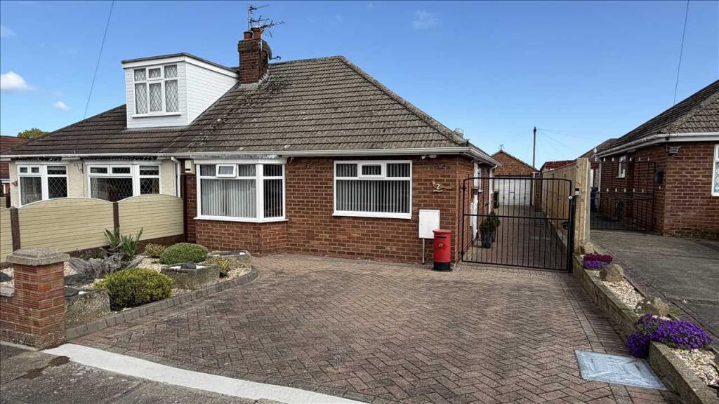 Main image of property: HILL TOP PLACE, GRIMSBY