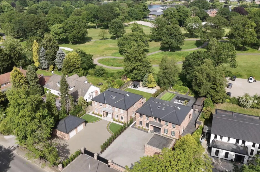 Main image of property: Mere, WA16