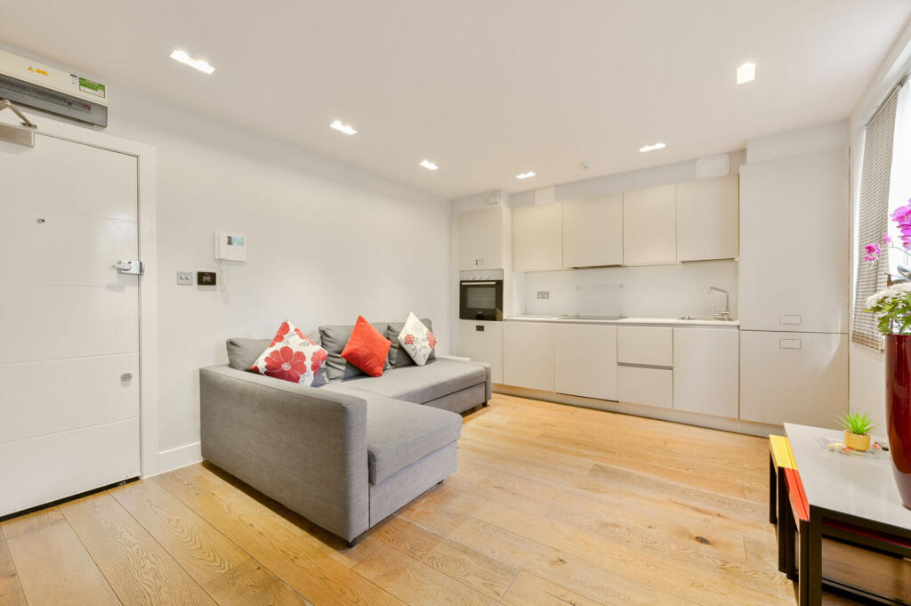 Apartment in London - More