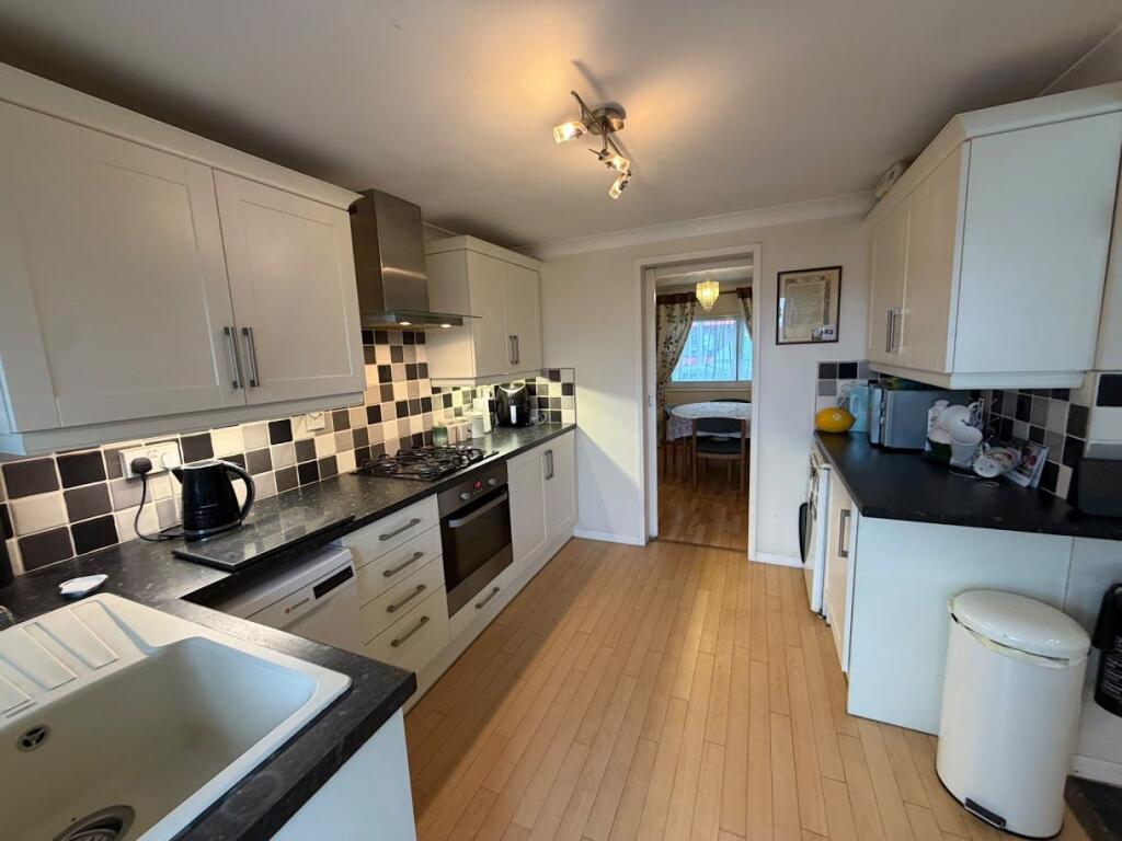 House in Twickenham - View 3