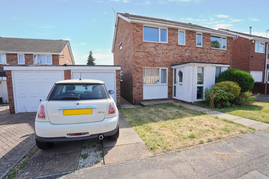 Main image of property: Lilac Close, Burbage, Leicestershire, LE10 2TD