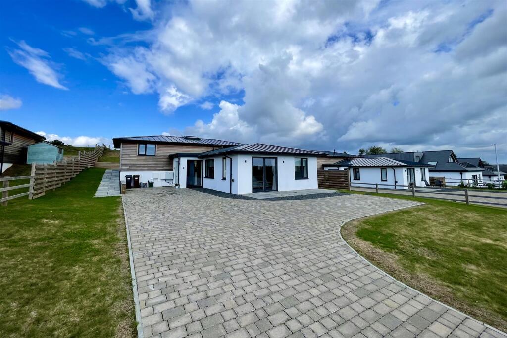 Main image of property: Newton Ferrers, Devon, PL8