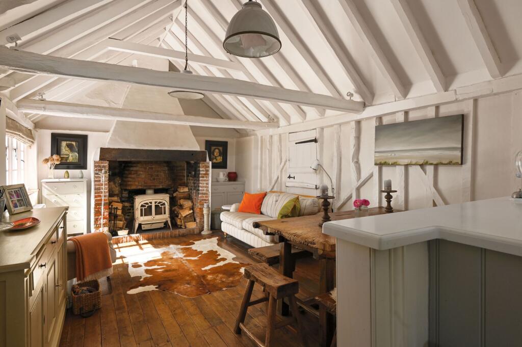 House in Ashford, Stone-cum-Ebony - More
