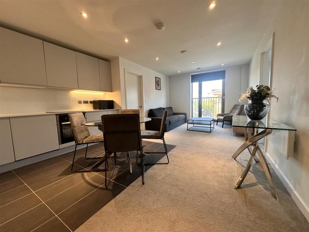Apartment in Salford, Blackfriars, Ordsall - View 5