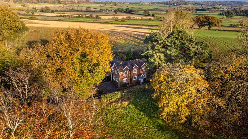 4-bed detached on Rock Cottage, Ludstone, Claverley, Wolverhampton, £550,000