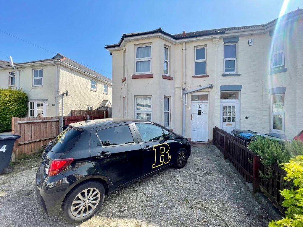 Main image of property: STUDENT FOUR DOUBLE BEDROOMS, CHARMINSTER (P04651)