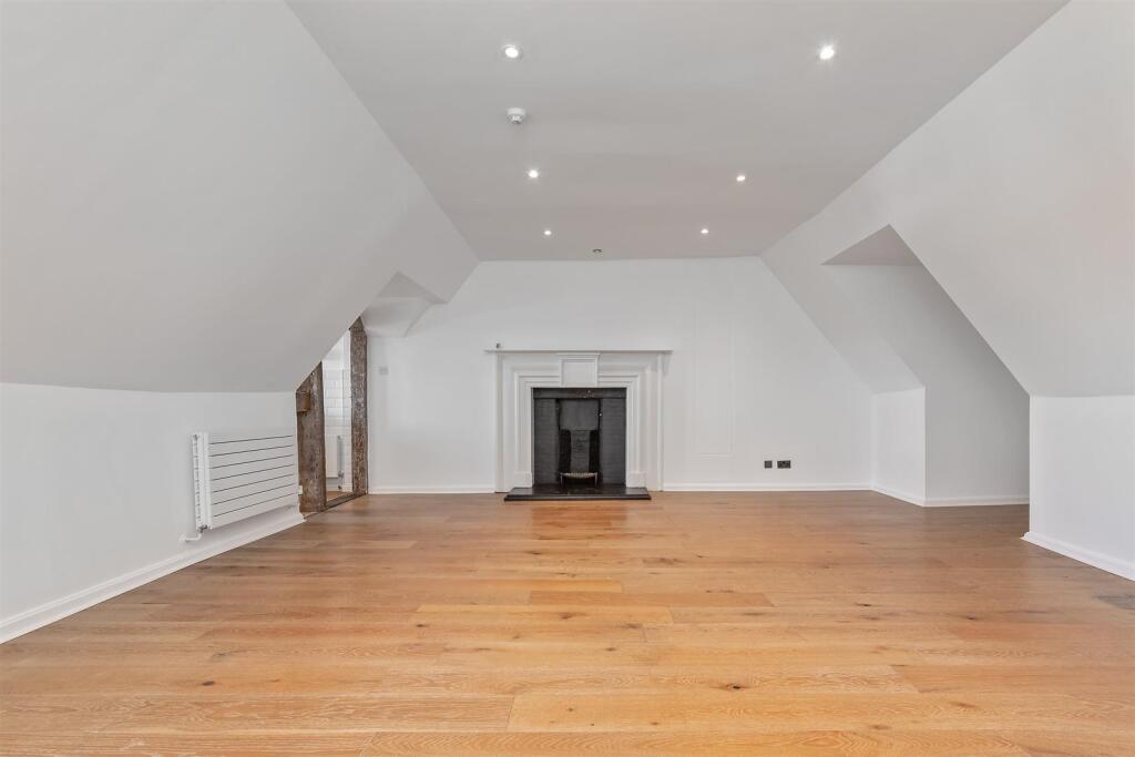 Additional image 19 of Salisbury Hall