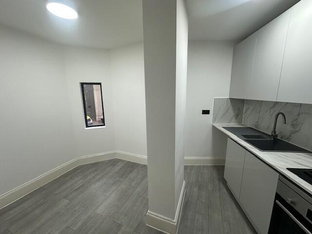 Apartment in Northampton - View 5