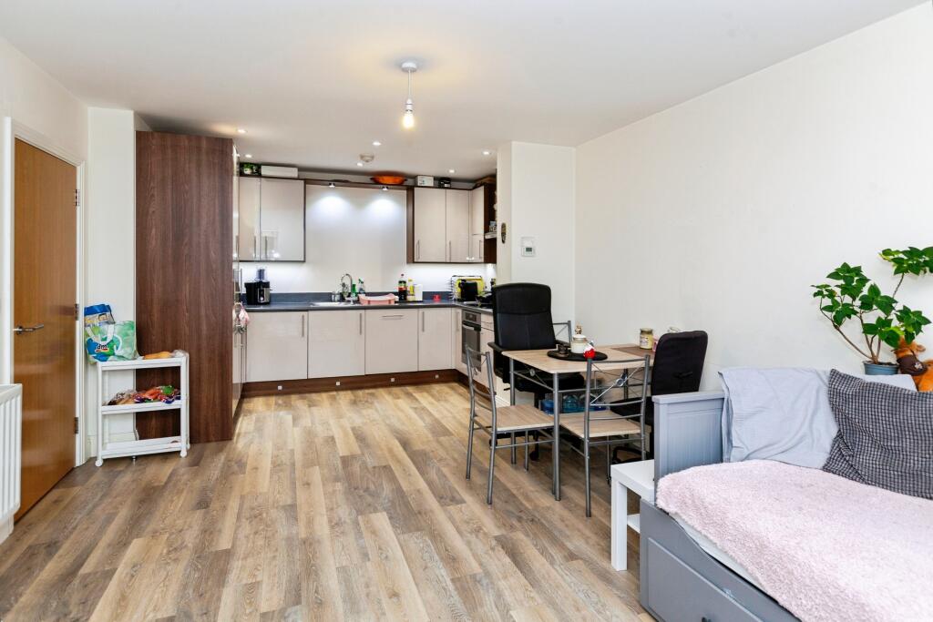 Main image of property: 4 Heron Way, Maidenhead, SL6