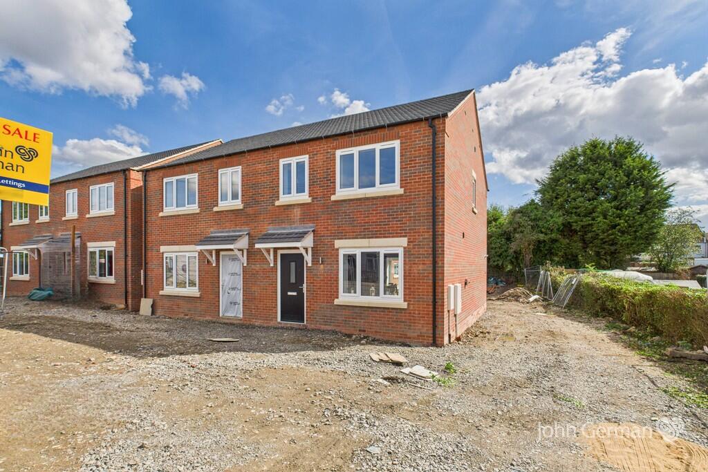 3-bed semi-detached on Hall Street, Church Gresley, £239,950