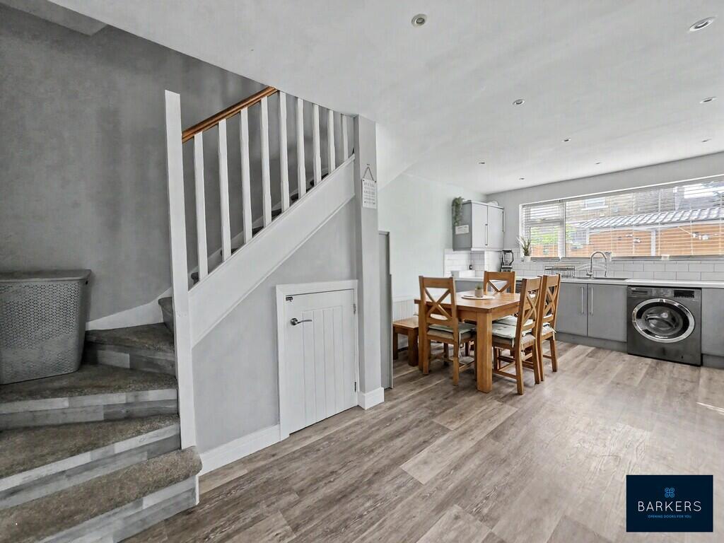 House in Wakefield - View 4