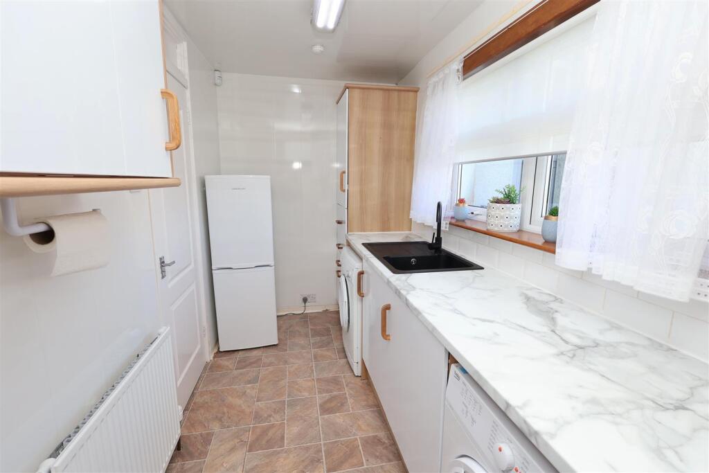 Apartment in Paisley - View 5