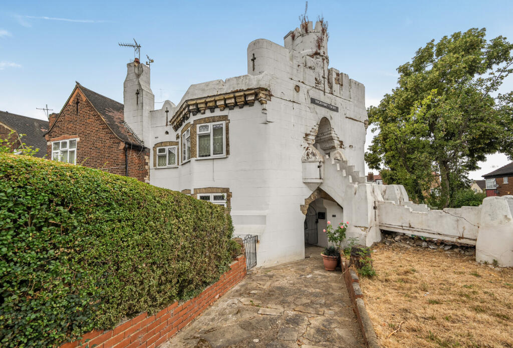 Apartment in London, Kingsbury - View 2