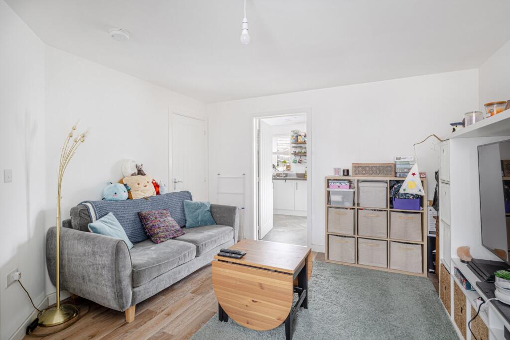 Thorpe Road, Bishop's Stortford, Hertfordshire, CM23 photo 3