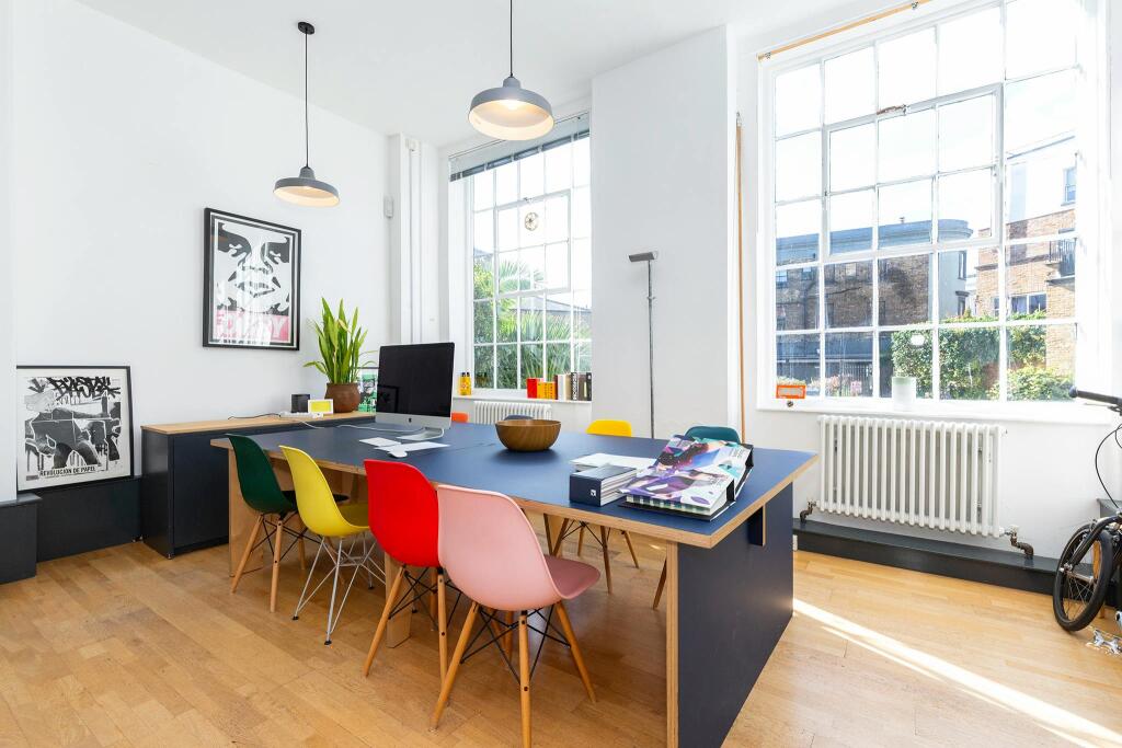 Canonbury Yard 21.jpg