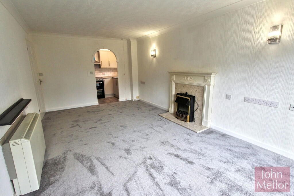 Tatton Court, Heaton Moor SK4 4NL photo 3