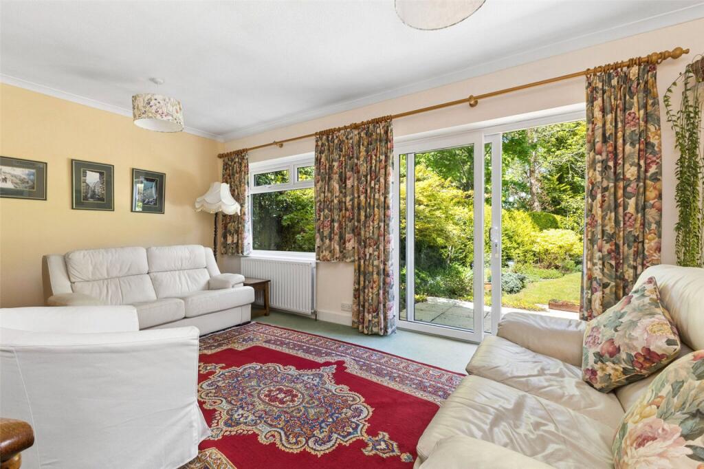 House in Wooburn Green, Berghers Hill, Wooburn - View 2