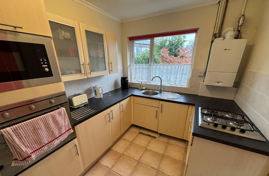 House in Southampton - More