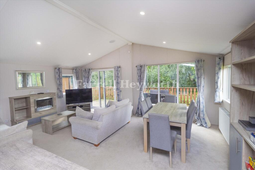 Borwick Lane, Dock Acres, Carnforth, Cumbria - View 4