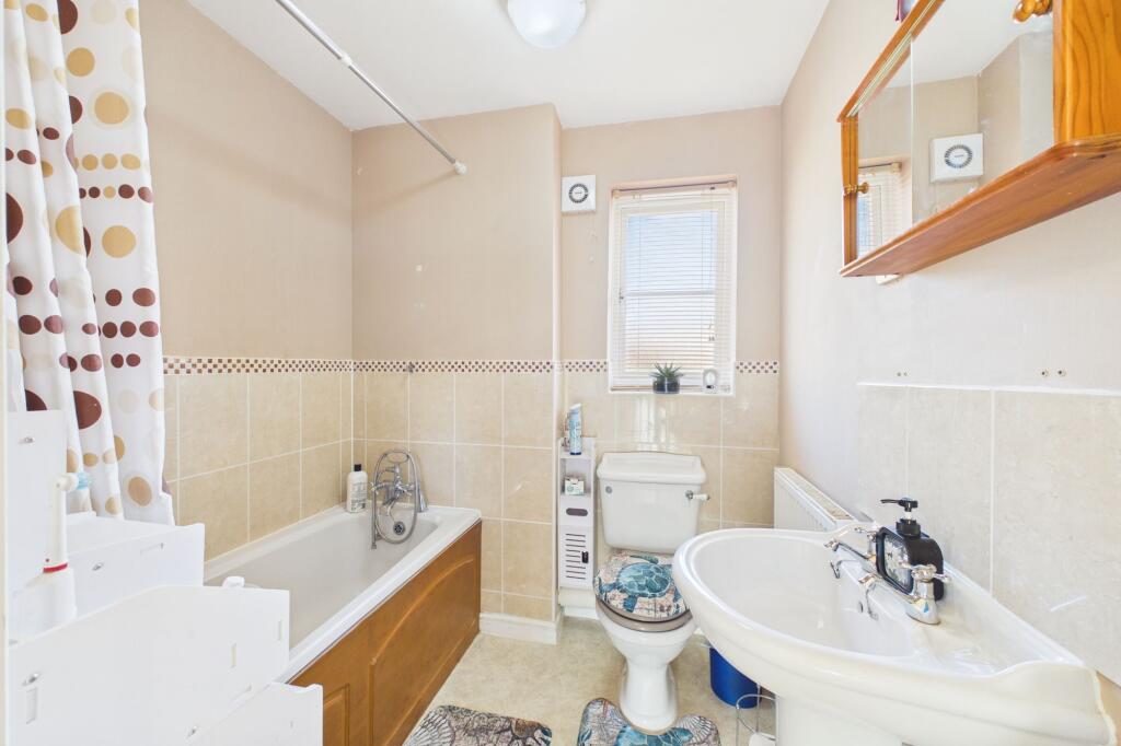 Buckenham Way, Thetford, IP24 photo 4
