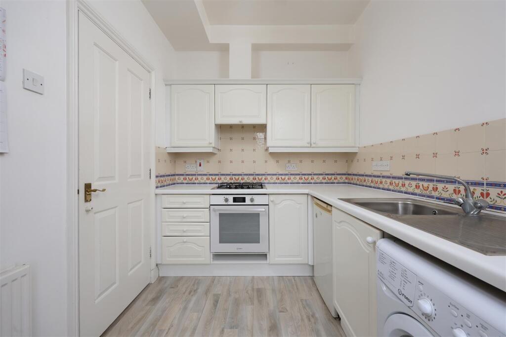 Apartment in Bristol - View 4