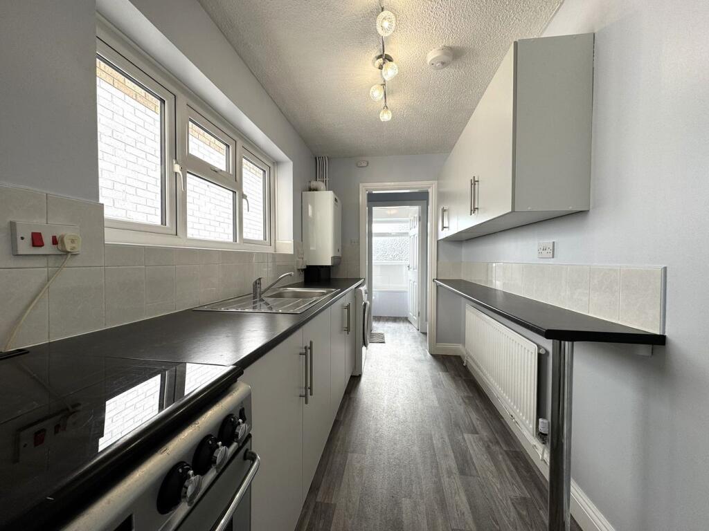 House in East Staffordshire, Horninglow and Eton - View 4