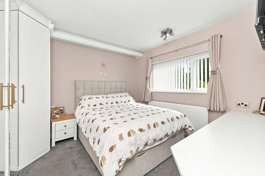 House in Leeds, Mill Green, Swarcliffe - View 5