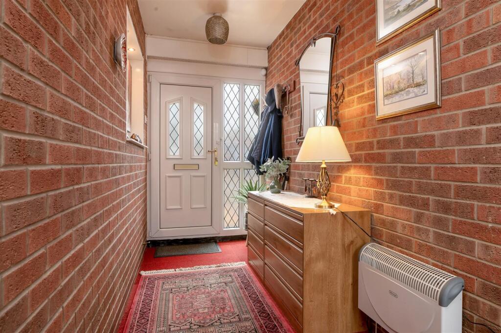Village Way, Farndon, Newark photo 4