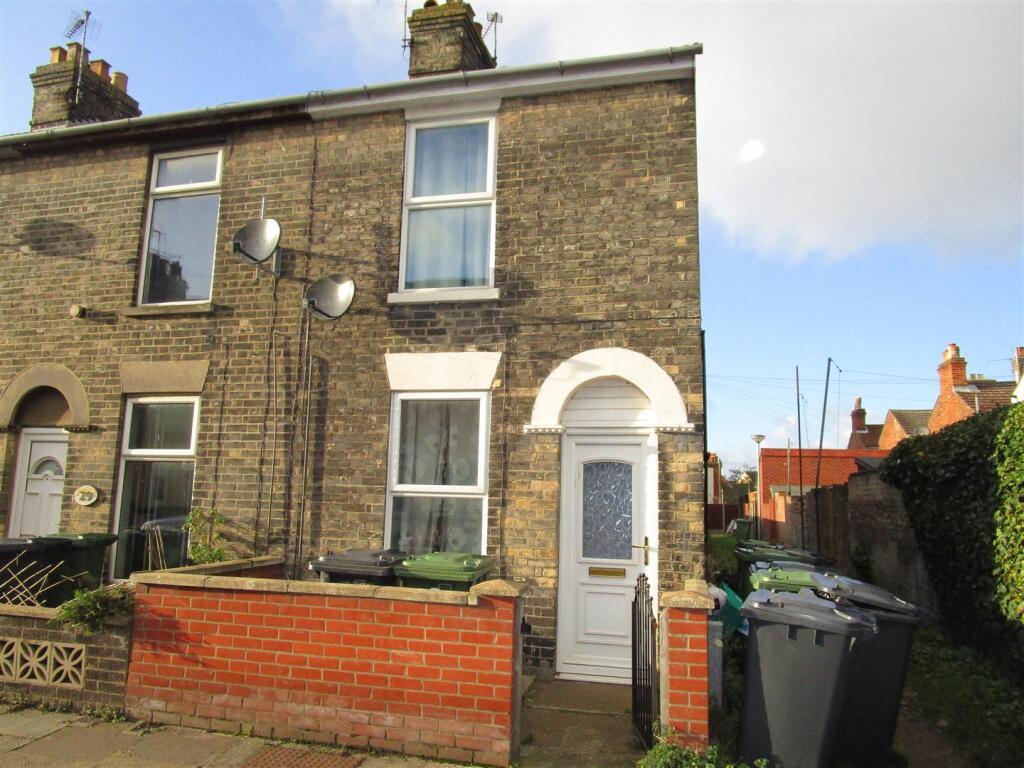 Main image of property: Highfield Road, Gorleston,NR31 0PP