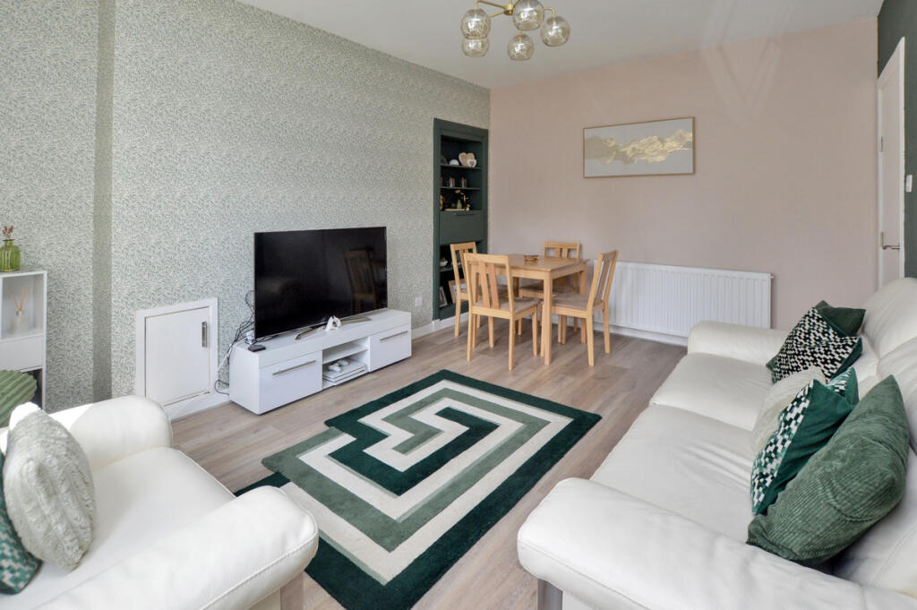 Apartment in Glasgow, South Lanarkshire - View 3