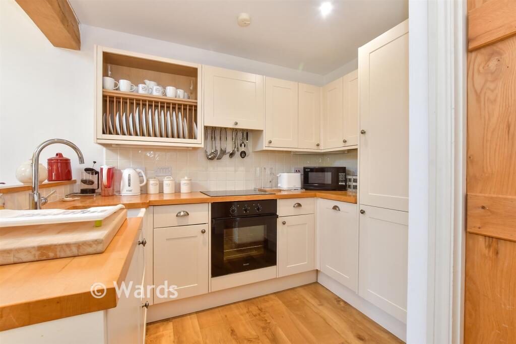 House in Canterbury - View 3