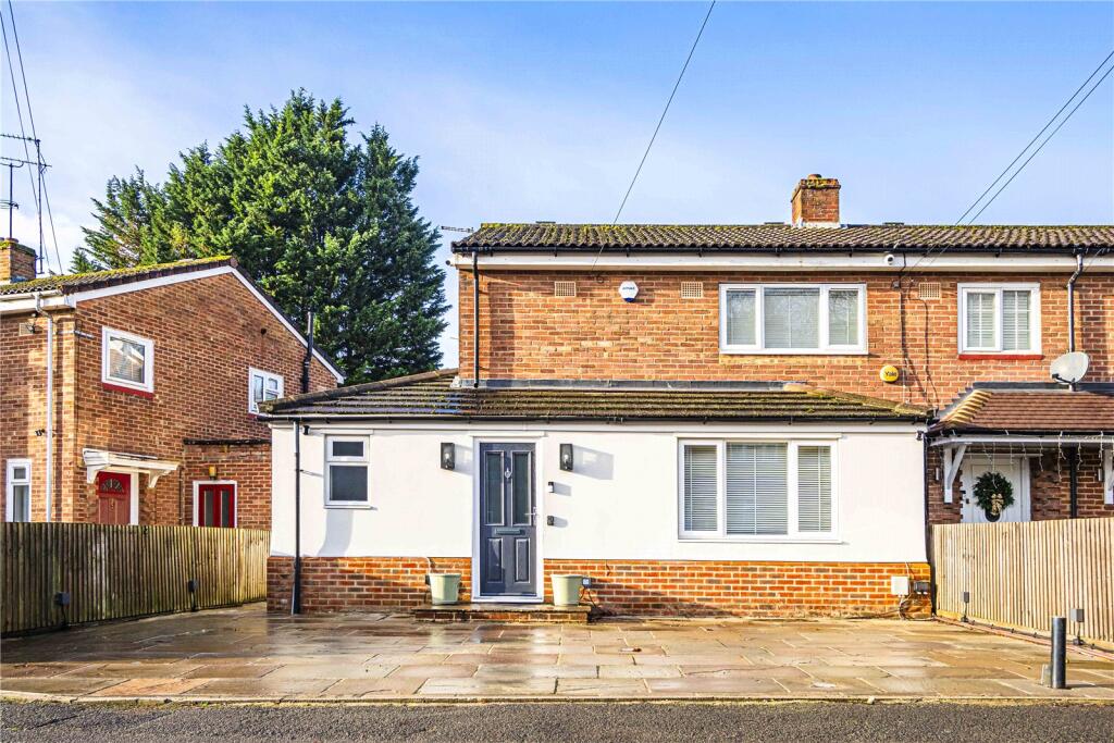 Main image of property: Beechfield Road, Boxmoor, Hemel Hempstead, Hertfordshire, HP1