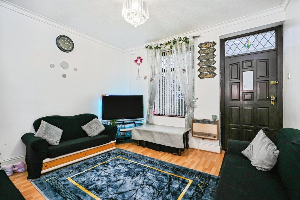 House in Calderdale, Pellon - View 3