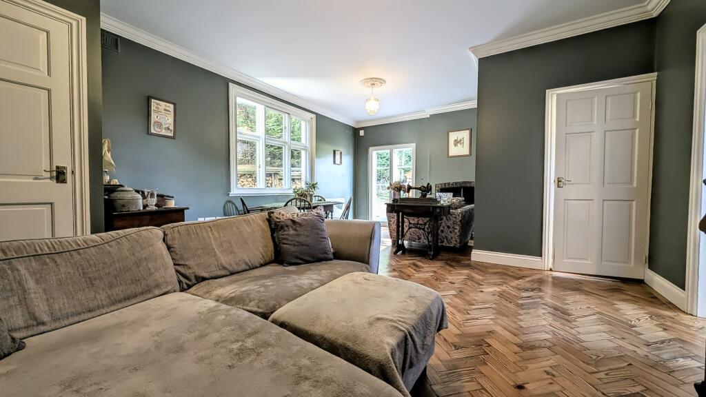House in East Hampshire, Sleaford, Headley - View 4