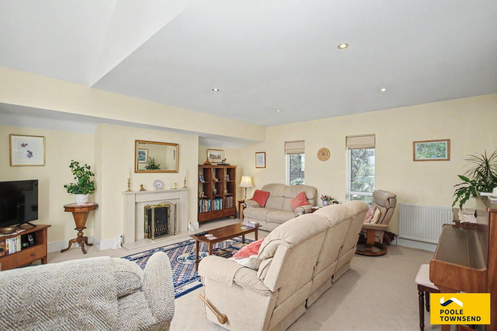 15 Greenacres, Grange over Sands, LA11 7ER photo 3