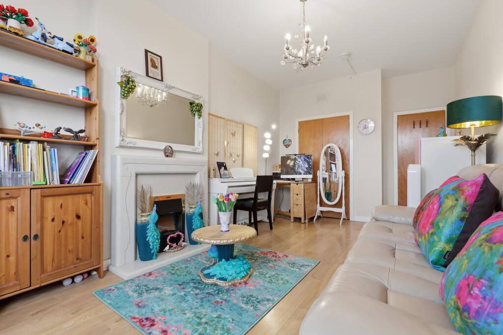 Apartment in Glasgow - View 4