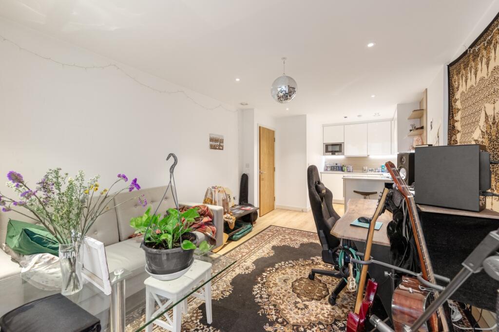 Main image of property: Rivulet Apartments, Devan Grove, N4