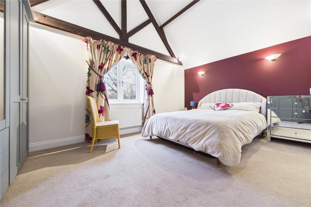 House in Stratfield Mortimer, West Berkshire - More