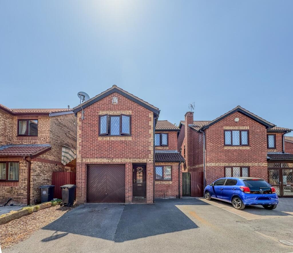 Main image of property: Homemead Drive, Brislington, Bristol, BS4 5AP