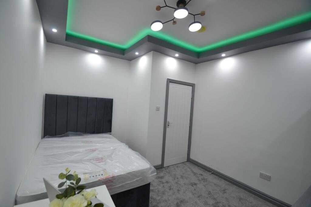 1 bedroom house share for rent