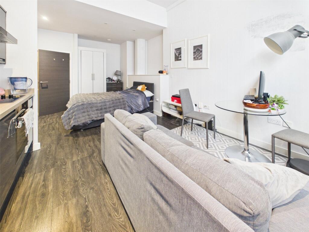 Apartment in Liverpool - View 4