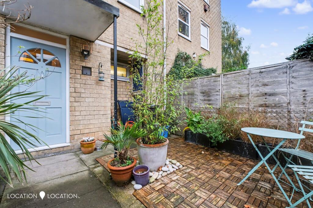 Apartment in London, Stoke Newington - View 2