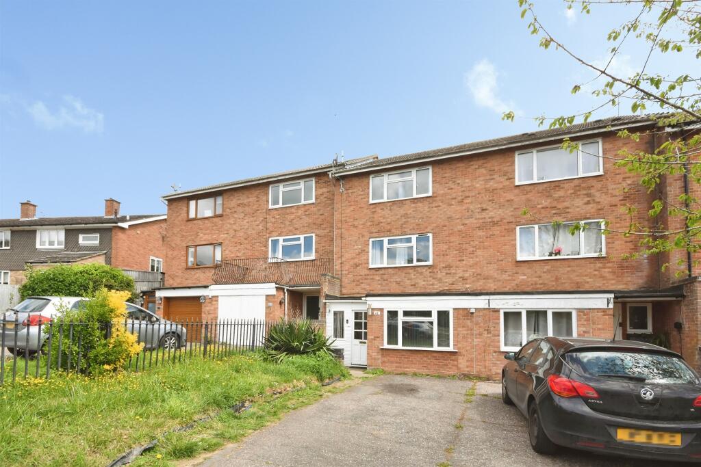 Main image of property: Glebe Avenue, Braintree