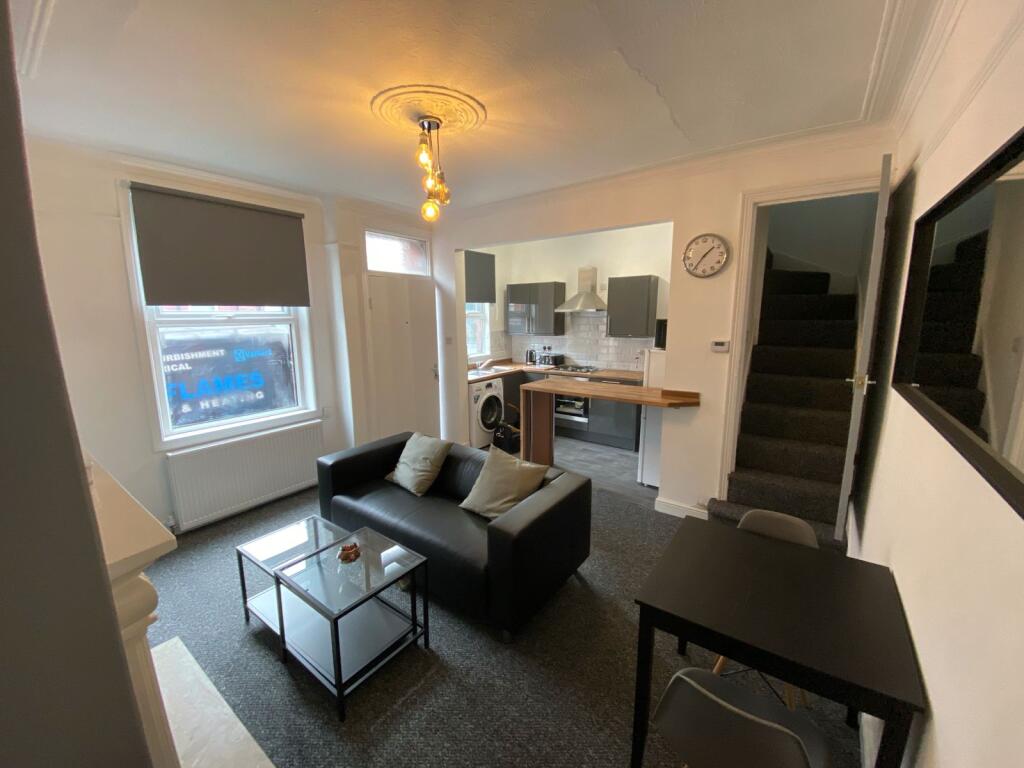 House in Leeds - View 5